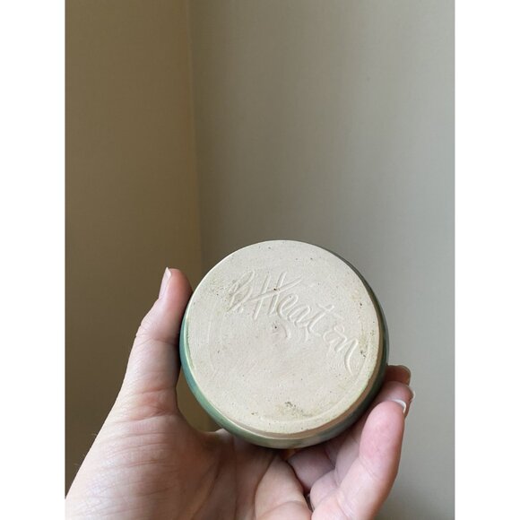 Handcrafted Green Ceramic Planter Or Cup With Ribbed Design By B.Heaton - Picture 3 of 5